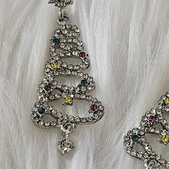 Holiday Christmas Tree Earrings Silver NWT - Picture 2 of 6